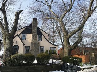 14 Reynolds Pl, Scarsdale, NY 10583