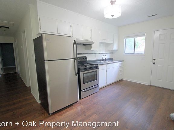 3rd image of 506 Gurley St