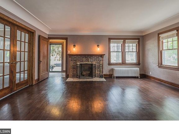 3rd image of 4259 Queen Ave N