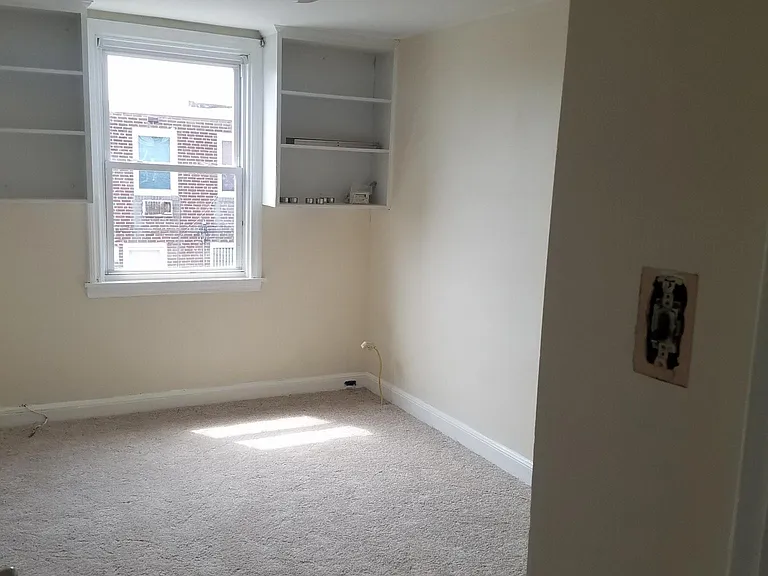 1378 Westbury Dr — Photo 22