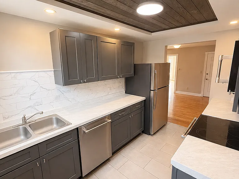 139 Jefferson St — Photo 15