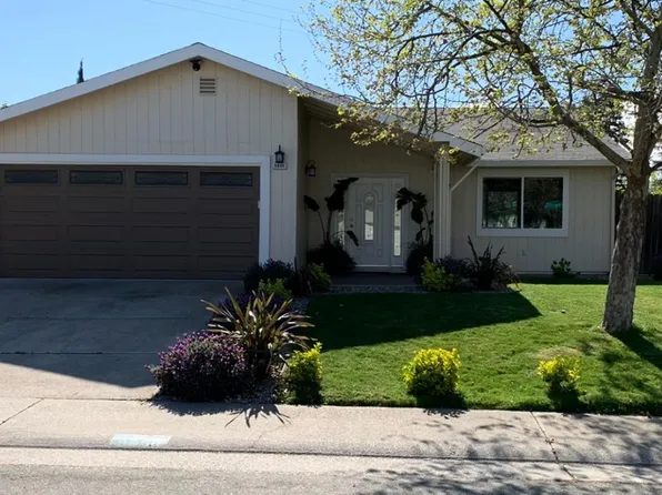 8600 Imran Woods Cir, Citrus Heights, CA 95621