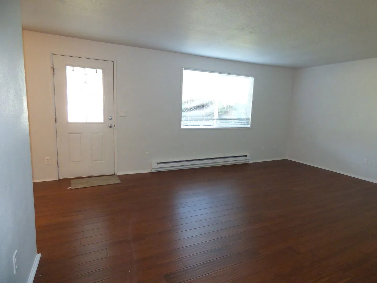 Pronew02 - 805-875 Gerth Ave NW — Photo 2