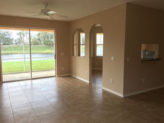 3rd image of 10066 SW Chadwick Dr