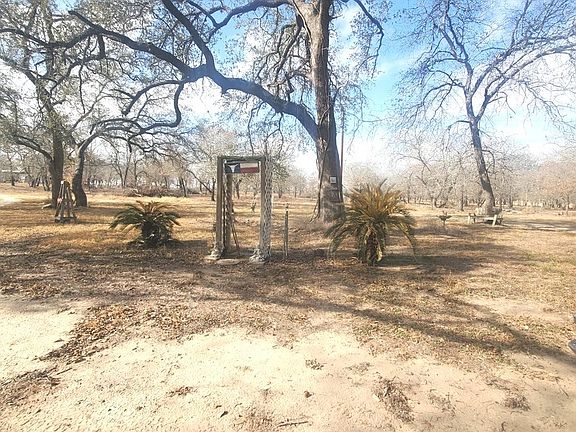 4th image of 100 ALAMO GOLD LN