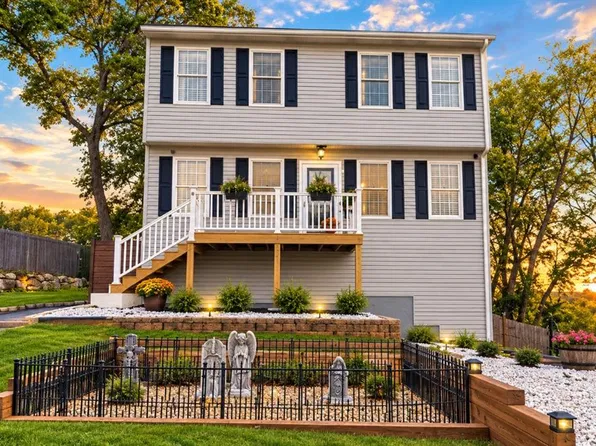 44 Dion Ave, Coventry, RI 02816