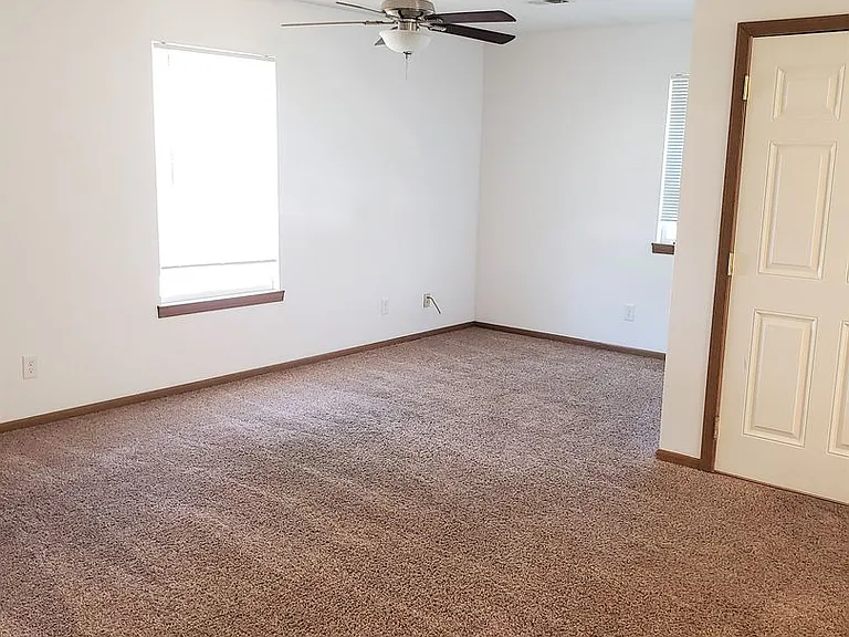1119 Yuma St — Photo 4