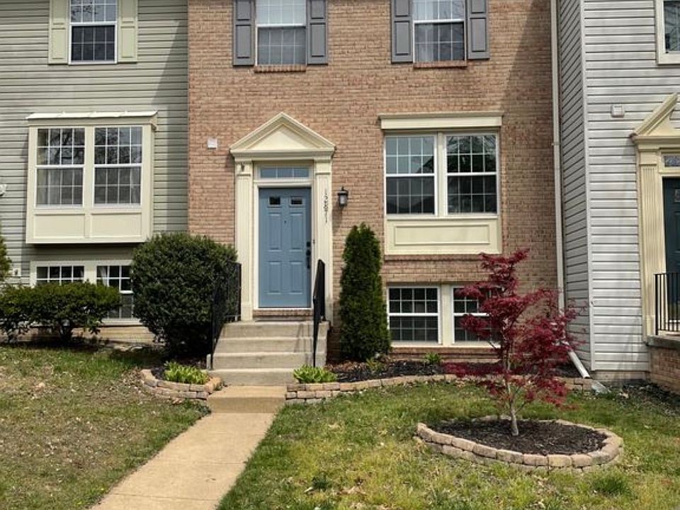 1st image of 12871 Effingham Ct