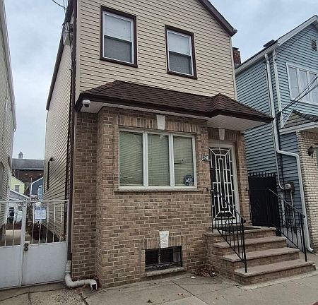 2nd image of 67 Marne St