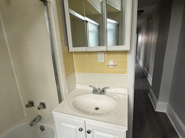 804 Ash St #3 — Photo 6