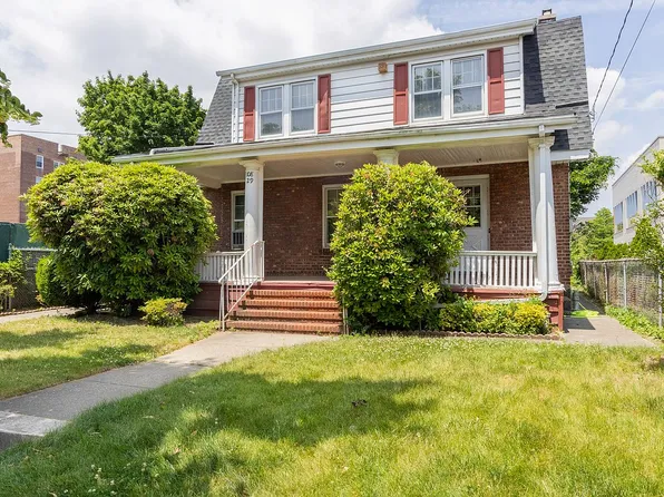 10829 69th Ave, Forest Hills, NY 11375