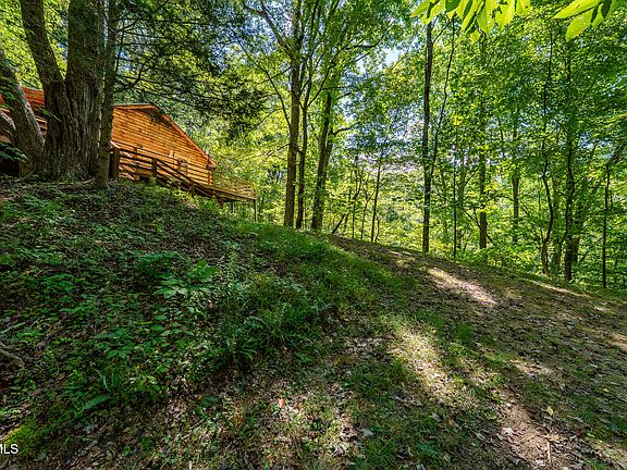 5th image of 674 Culberson Ln