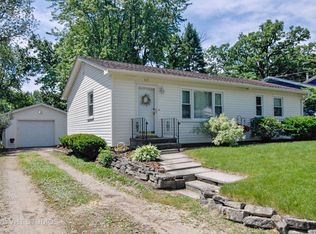 317 E Reader St, Elburn, IL 60119