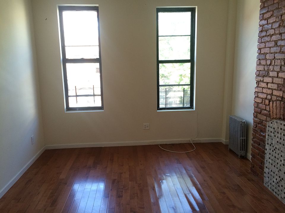 1st image of 216 Stanhope St #2