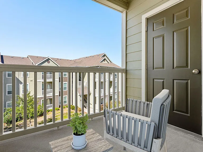 Stone Creek - Private Patio