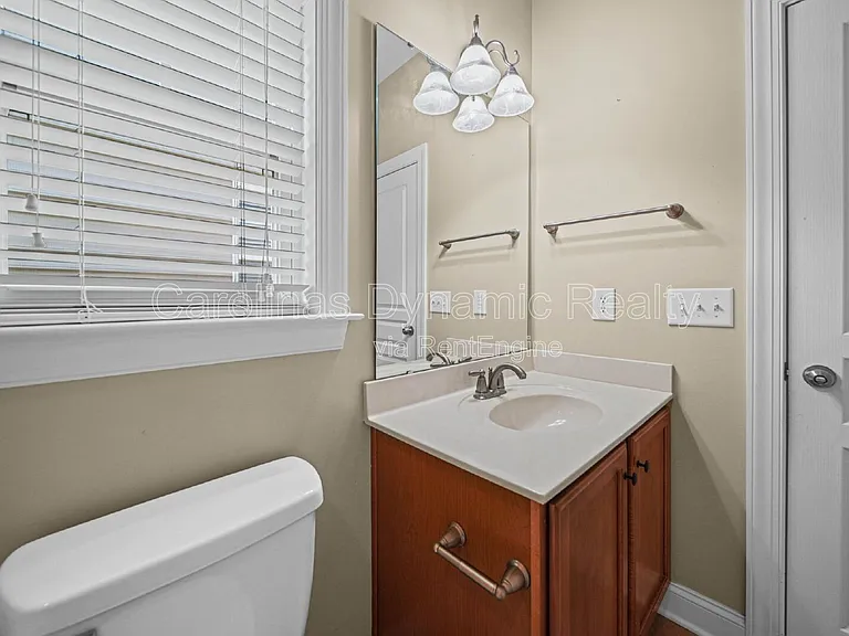 3405 Bidwell Ave — Photo 23