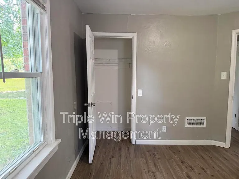 802 Rolwes Ave — Photo 19