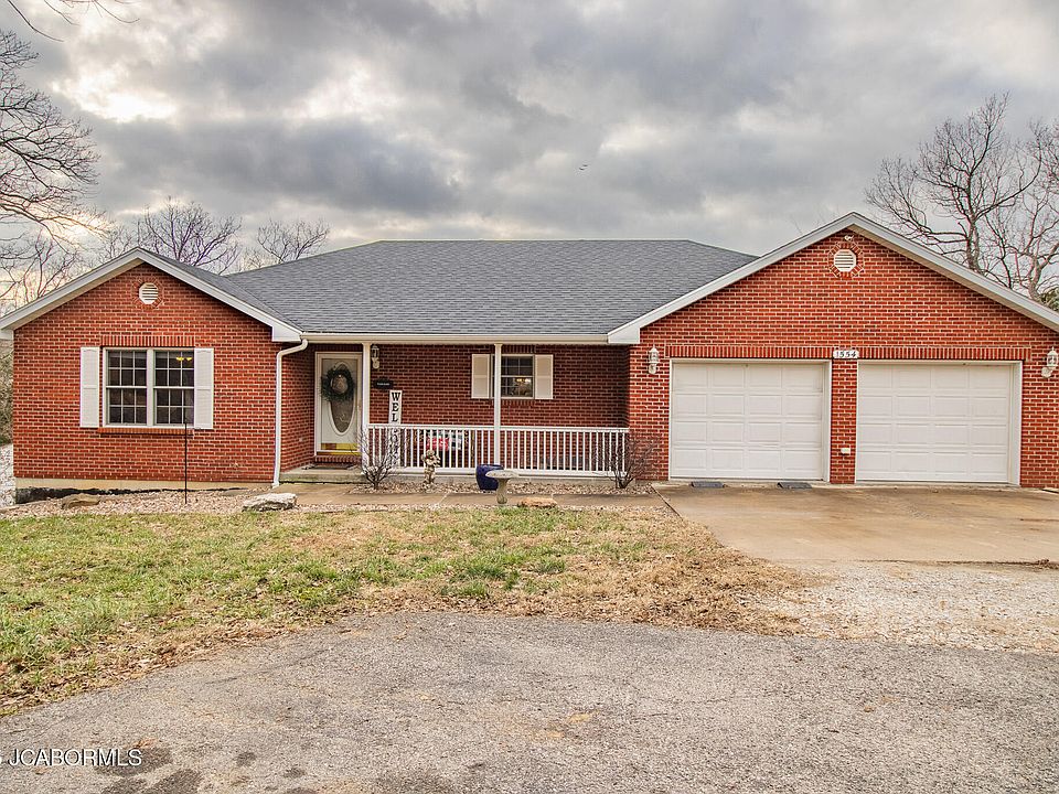 1st image of 1554 Eastview Dr