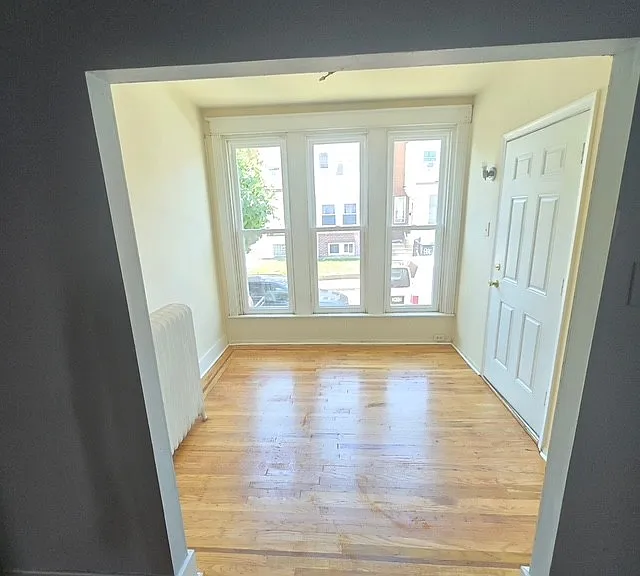 889 Marcella St — Photo 2