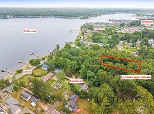 Carleton St, Whitehall, MI 49461