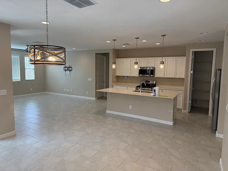 12329 W Wagon Wheel Dr — Photo 6