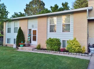 1389 David Cir, Syracuse, UT 84075