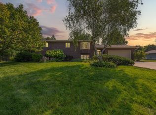 1017 Whittier Ct, Northfield, MN 55057