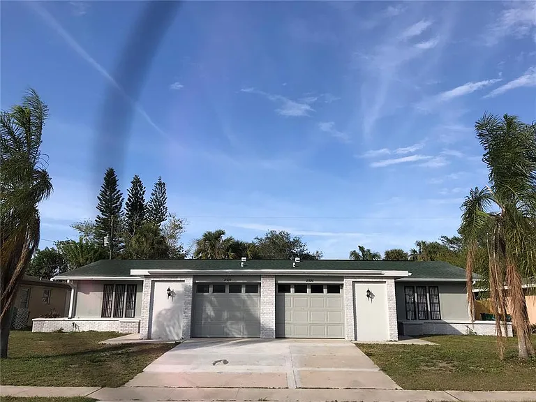 21322 Stillwater Ave — Photo 1