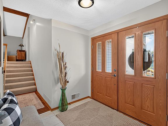 5th image of 4409 Flag Ave N