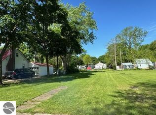 111 Grove Ave, Alma, MI 48801