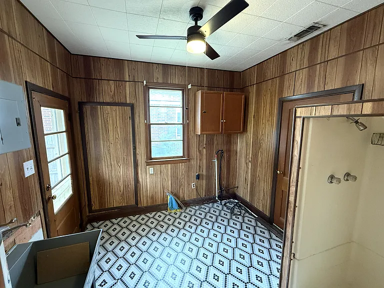 1115 Mary Ellen St — Photo 14
