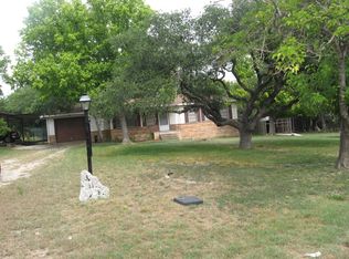 318 Woodland Rd W, Ingram, TX 78025