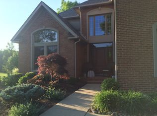 11175 Woodlands Dr, Cambridge, OH 43725