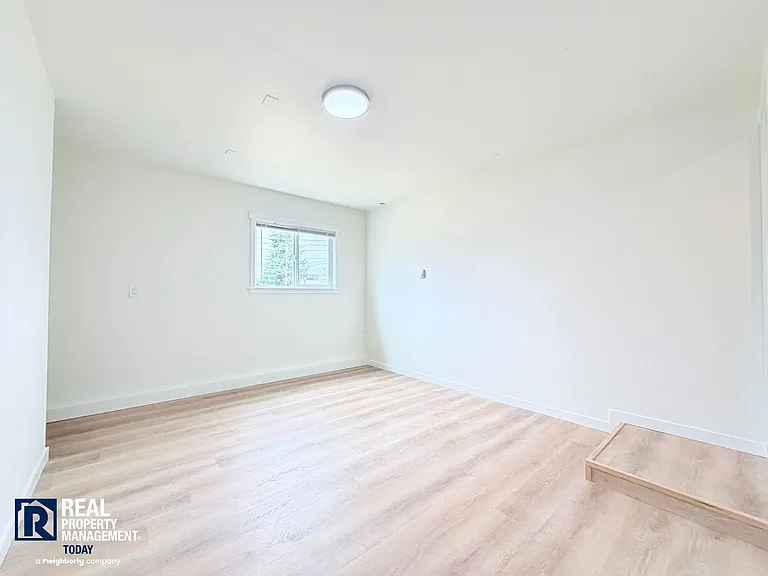GM Legacy Properties LLC - Duplex (GOLD) — Photo 10