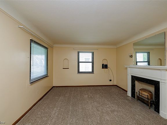 2nd image of 6404 Woodhaven Ave