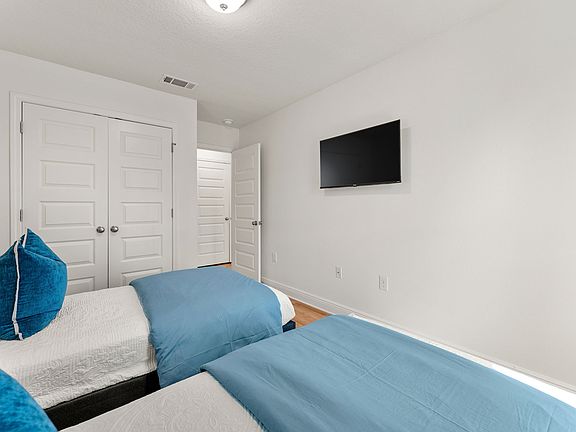 5th image of 183 Sandhill Pines Dr