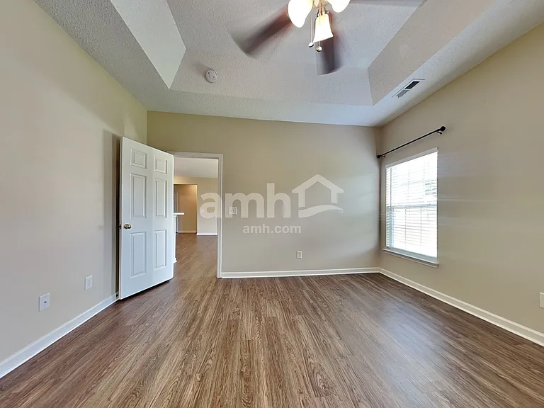 109 Cannonsmill Ln — Photo 8