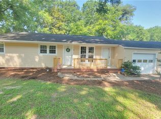 911 Carter St, Eden, NC 27288