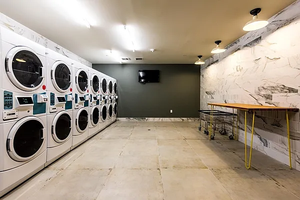 Rented by Nooklyn NYC LLC | media 13