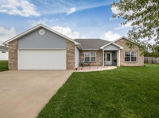 14338 N Monarch Dr, Hallsville, MO 65255