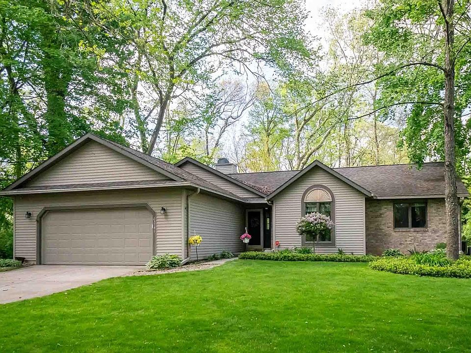1st image of 23741 River Dr