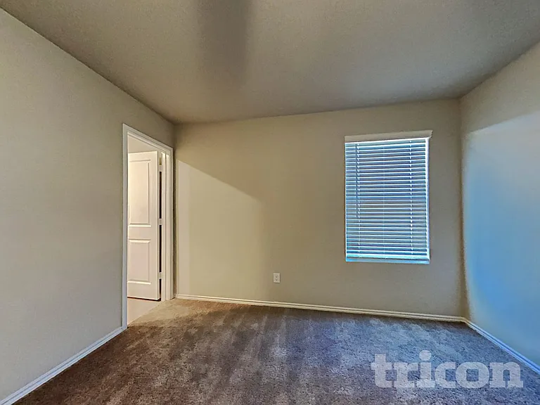 5542 Basil Chase — Photo 9