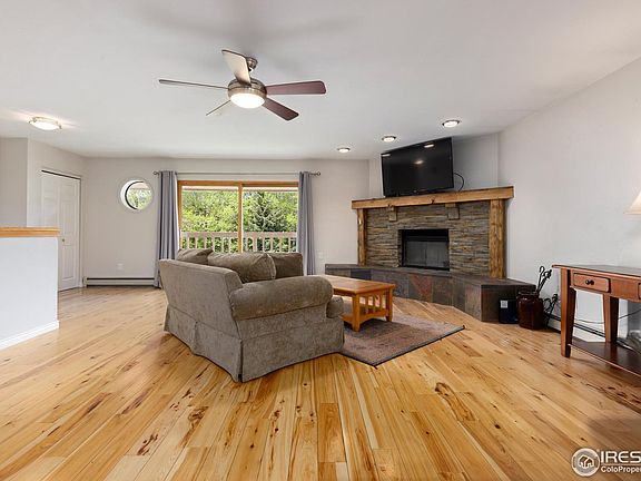 4th image of 708 Lagoon Dr #C
