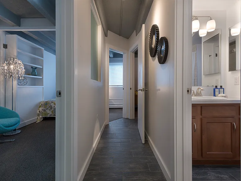 Sterling Boulder Apartments - Student Living — Photo 31