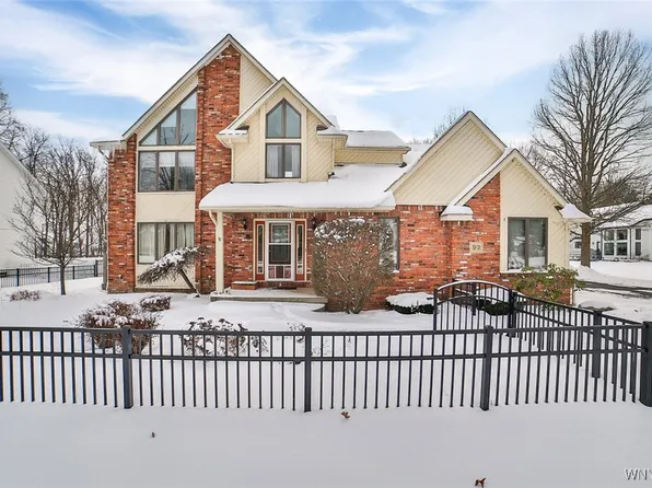 92 Timberlink Dr, Grand Island, NY 14072