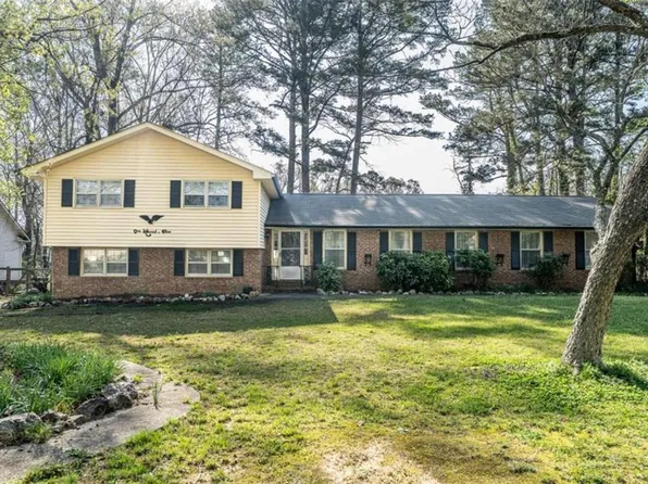 103 Rolling Oaks Dr NW, Rome, GA 30165