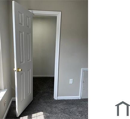 3rd image of 2737 Titan St
