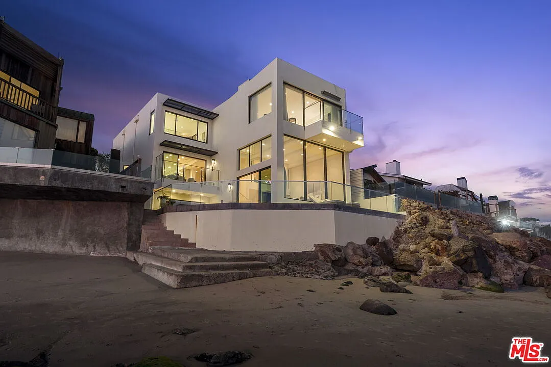 5 bed, 4.5 bath, 4320 sqft, $45,000 — Photo 3