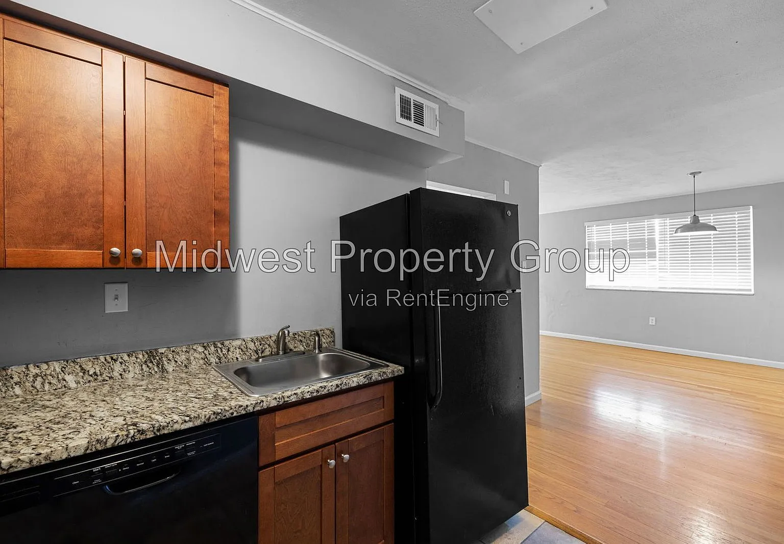 Parkwood Apartments — Photo 4
