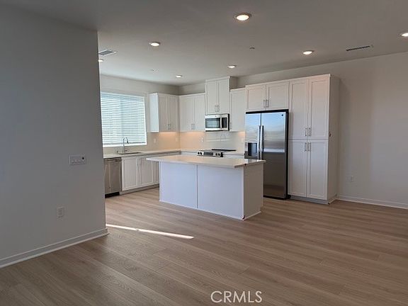 3rd image of 1406 E Via Acero